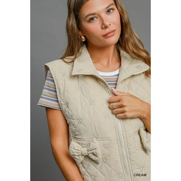 Umgee Diamond Pattern Bow Details Sleeveless Zipper Quilted Vest Jacket | Cream - Picture 6 of 6